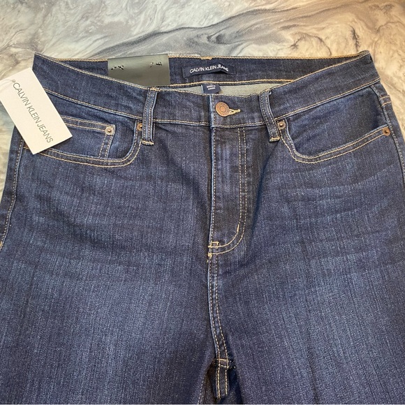 NWT Calvin Klein Jeans, straight fit, 28” inseam. - Picture 4 of 6